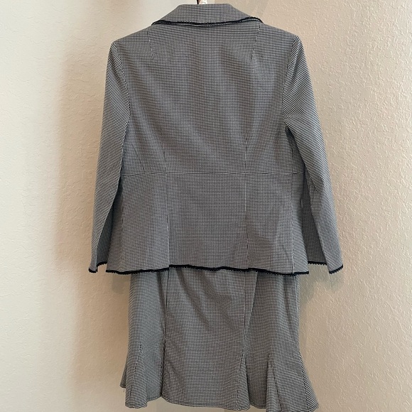 EUC Nanette Lepore Jacket And Matching Skirt Set (Sz. Jacket 10, Skirt 8) - Picture 3 of 7